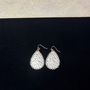 Chic Silver Teardrop Earrings